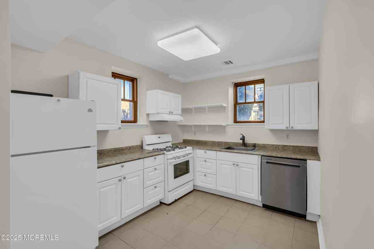 218 2nd Ave Unit 100e #100E - Photo 6 of 12