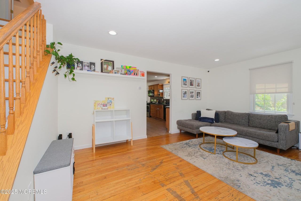 209 Woodcrest Rd - Photo 6 of 45