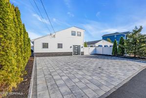 featured image of 320 Silver Lagoon Dr