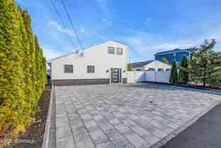 320 Silver Lagoon Dr - Photo 1 of 1