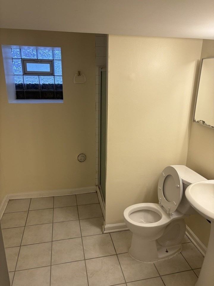 115 S Kilbourn Ave #1st - Photo 3 of 9