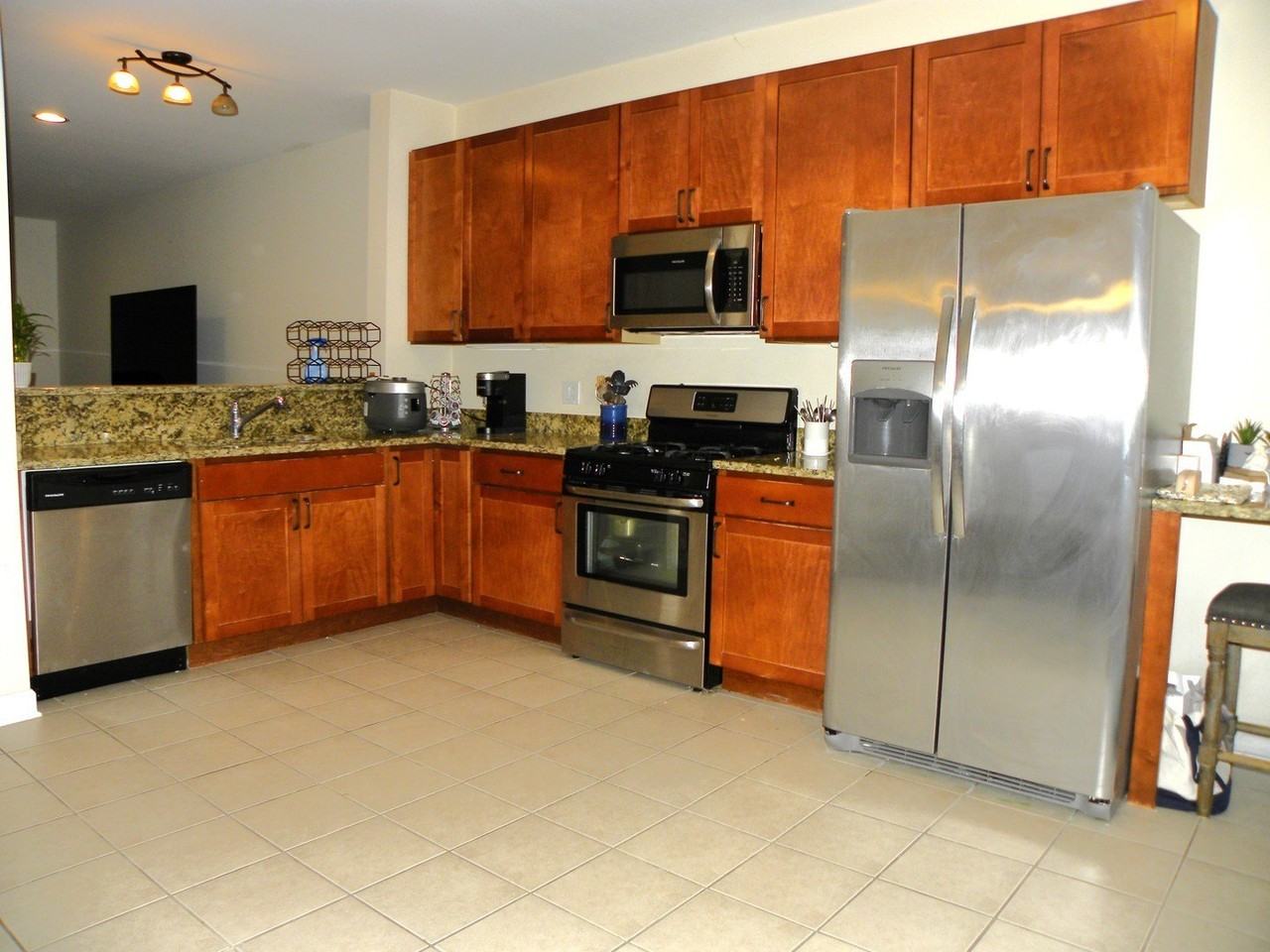 57 Northfield Ter #57 - Photo 5 of 15