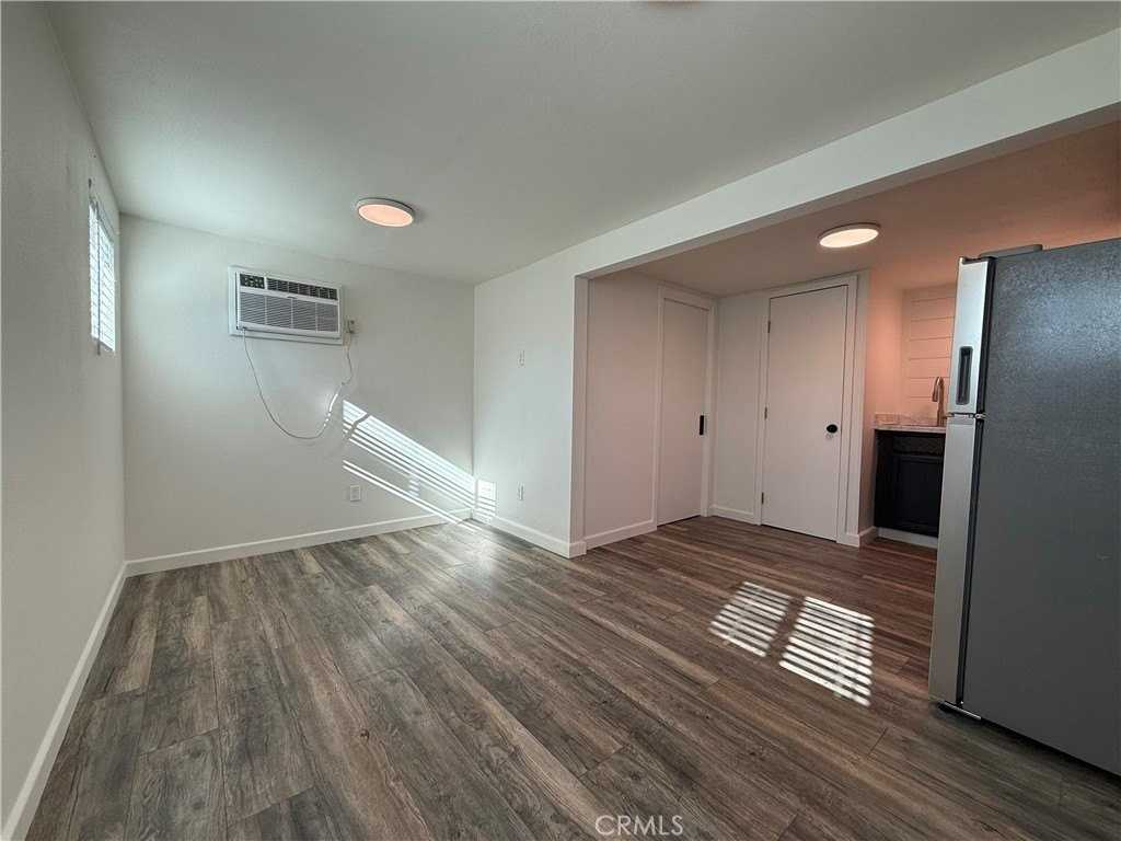 13337 Bryant St - Photo 3 of 7