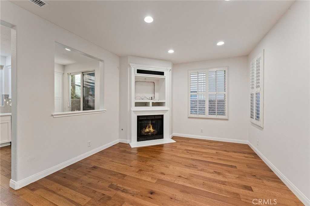 204 Windy Ln - Photo 5 of 36