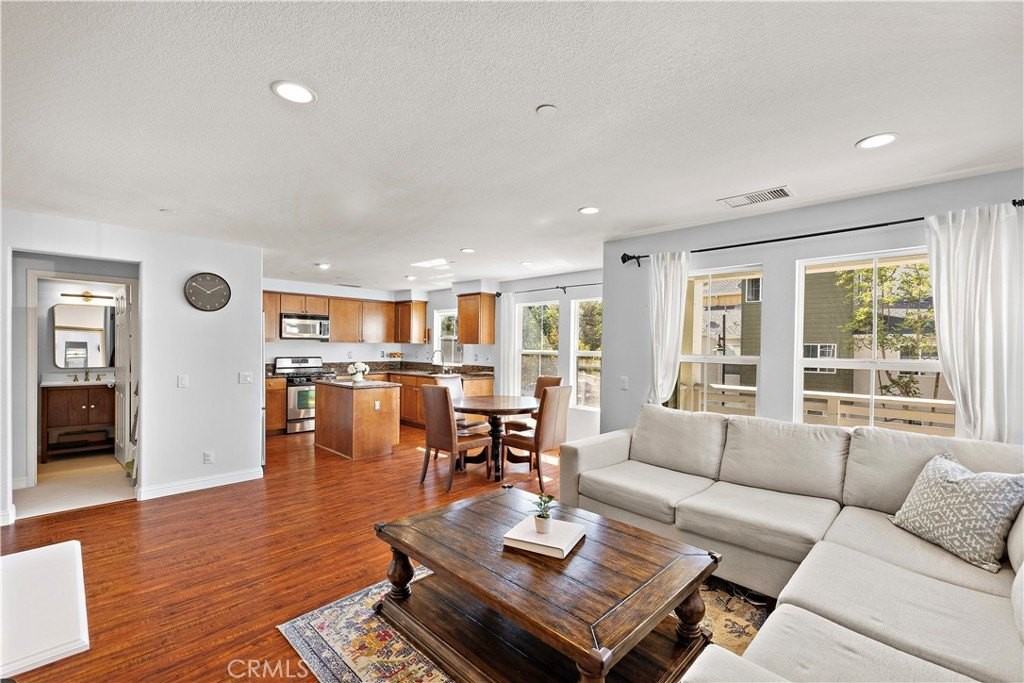 73 Platinum Cir - Photo 2 of 24