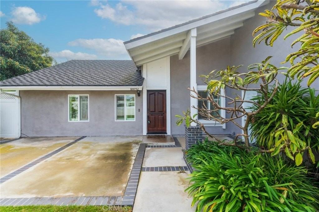 10092 Dana Dr - Photo 4 of 33