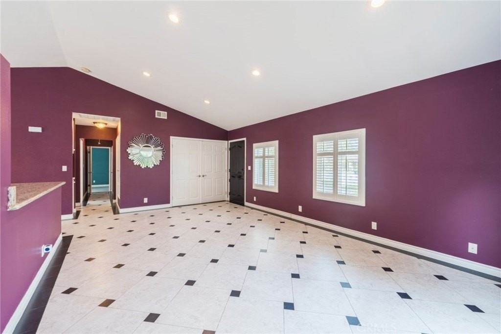 10092 Dana Dr - Photo 7 of 33