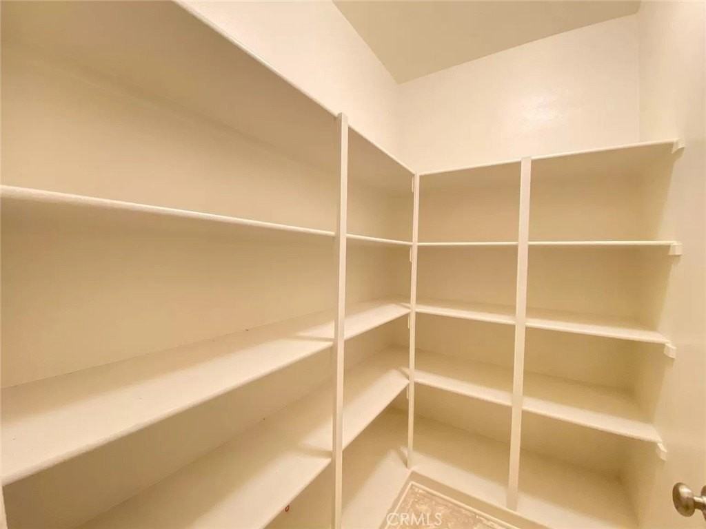 6430 Sheffield St - Photo 5 of 46