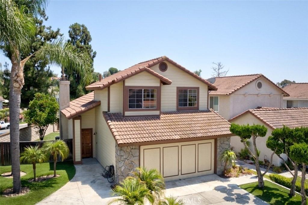 25146 Sanoria St - Photo 2 of 36