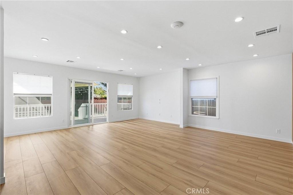 17546 Kittridge St - Photo 6 of 17