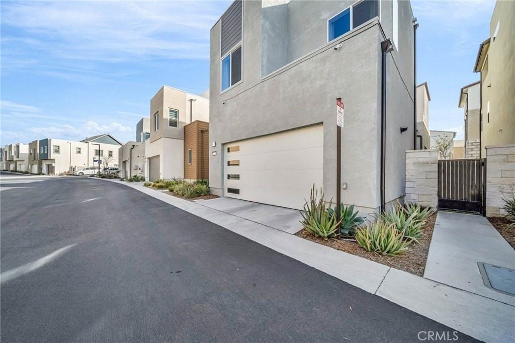 27216 Coyote Bush Ct - Photo 4 of 45