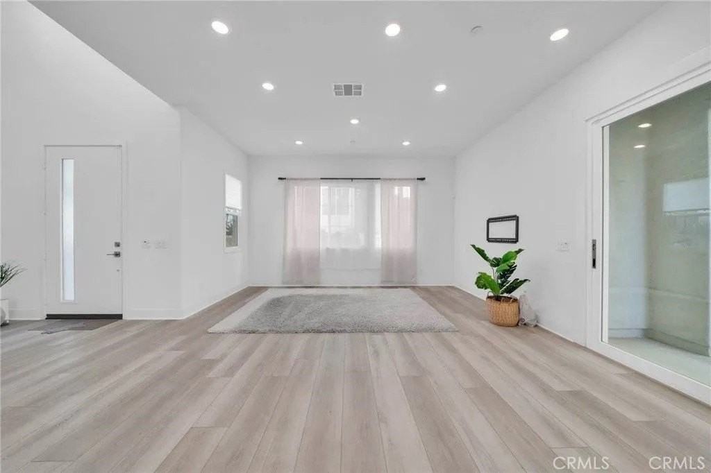 27216 Coyote Bush Ct - Photo 6 of 45