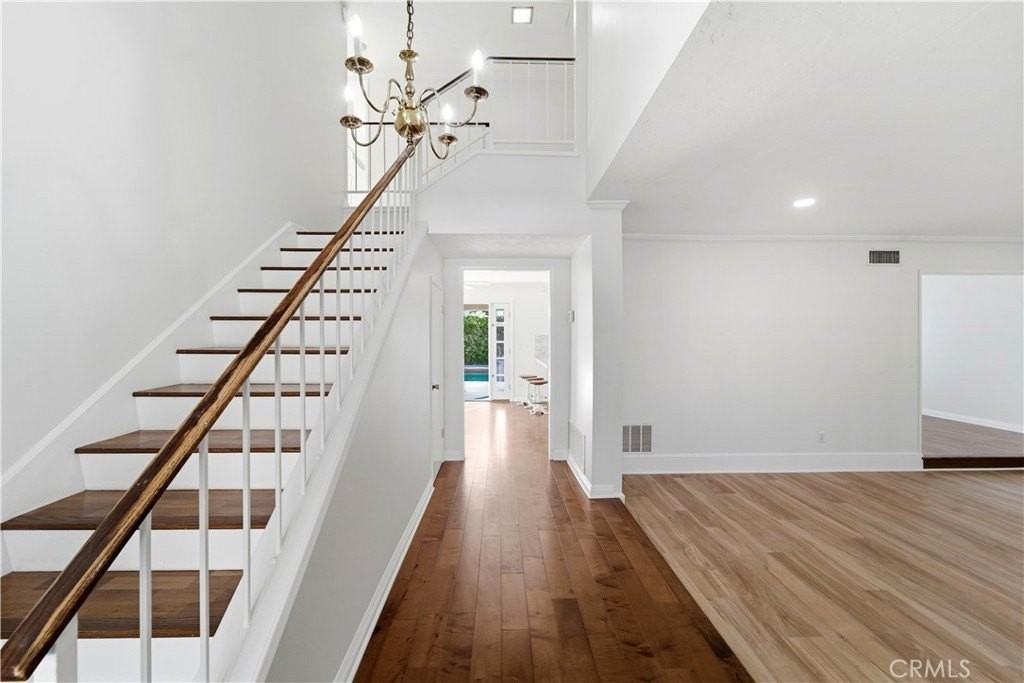 11344 Baird Ave - Photo 4 of 45