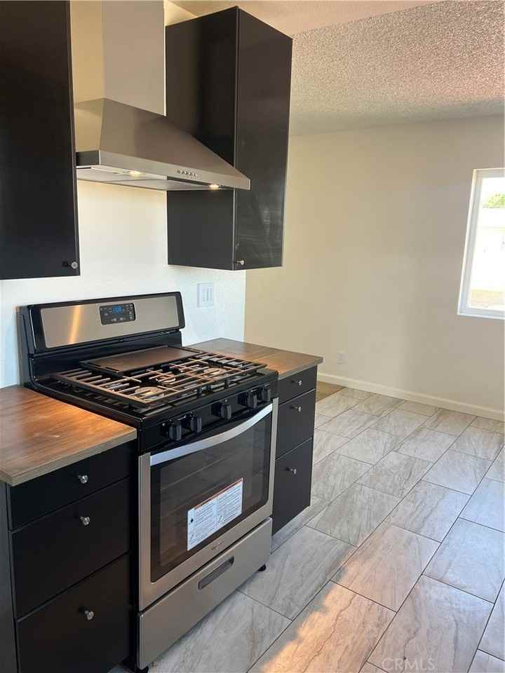 454 E Avenue Q3 #8 - Photo 6 of 22