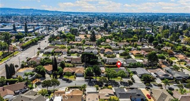 16692 Meadowview Dr - Photo 2 of 4