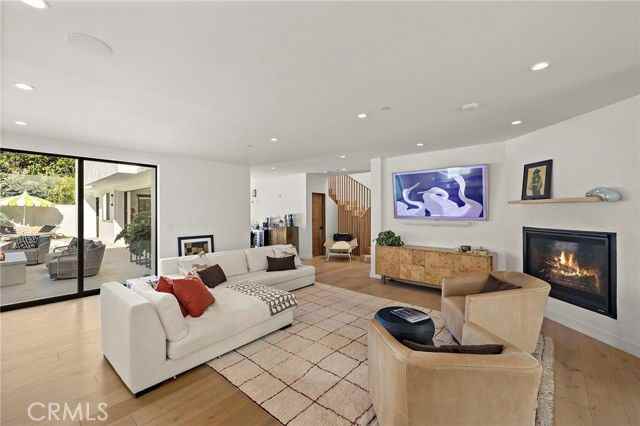 228 W Avenida Cordoba - Photo 3 of 8