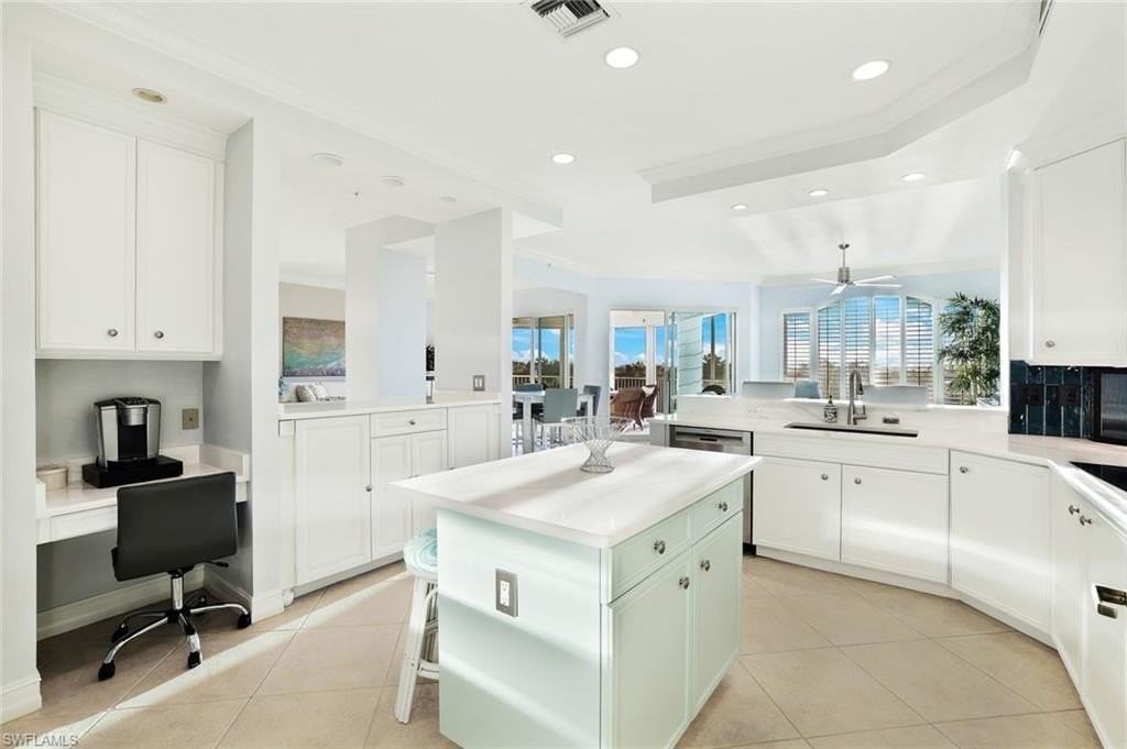 4811 Island Pond Ct #302 - Photo 4 of 17