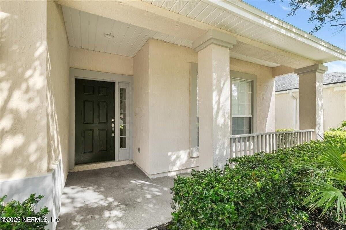 336 Edge Of Woods Rd - Photo 2 of 33