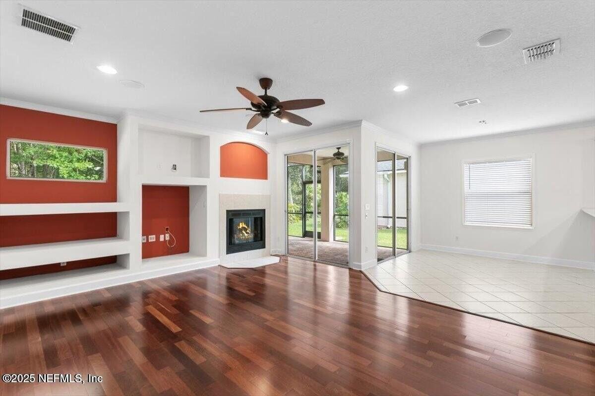 336 Edge Of Woods Rd - Photo 6 of 33