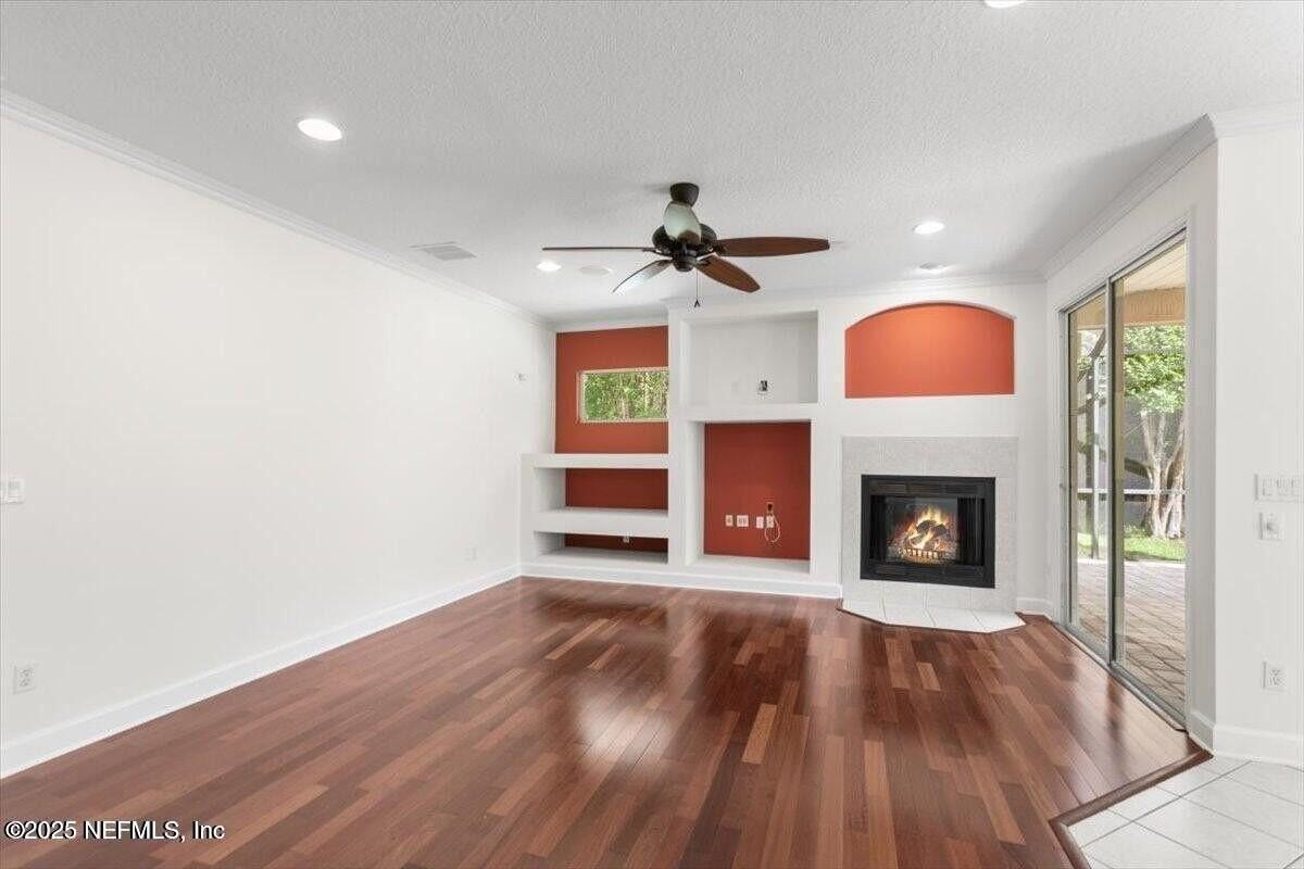 336 Edge Of Woods Rd - Photo 7 of 33