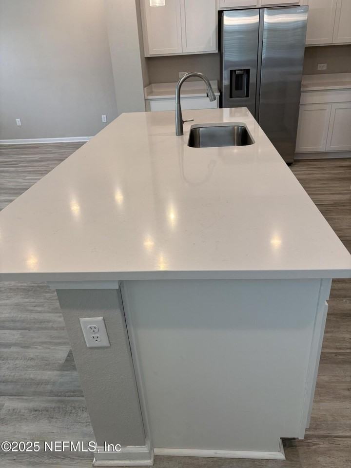 6847 Mirage St - Photo 7 of 26