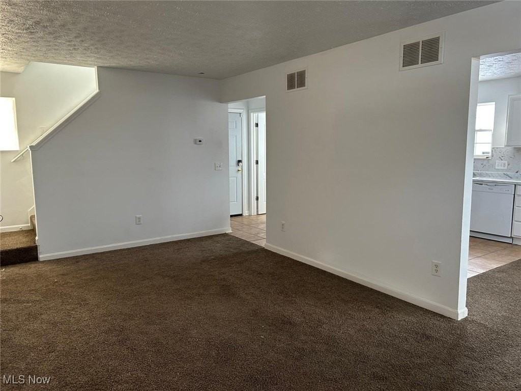 3164 E 130th St - Photo 6 of 22