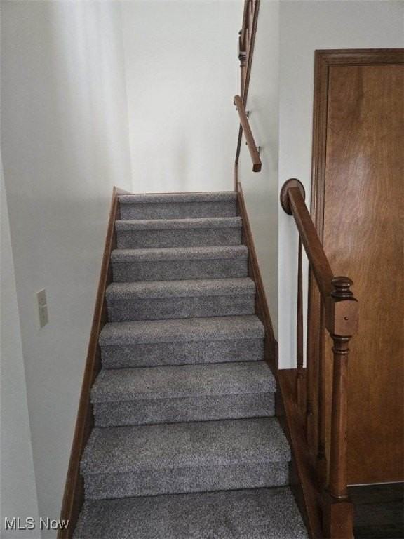 235 Pleasant St - Photo 5 of 13