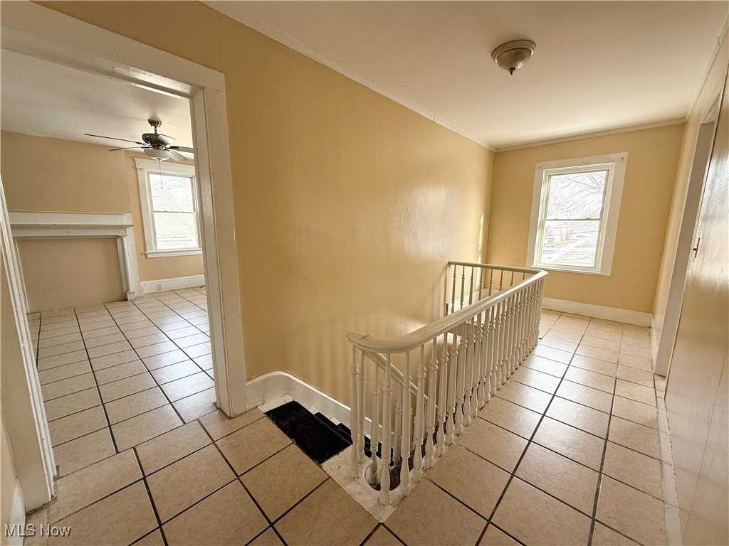 153 N Sycamore St - Photo 6 of 18