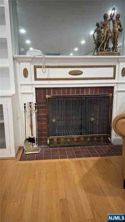 72 Martha Ave - Photo 3 of 21