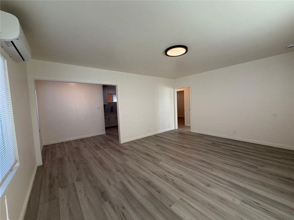 1316 Walnut St - Photo 3 of 6