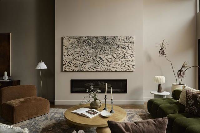 12406 La Maida St - Photo 3 of 8