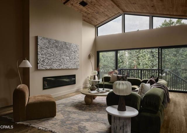 12406 La Maida St - Photo 4 of 8