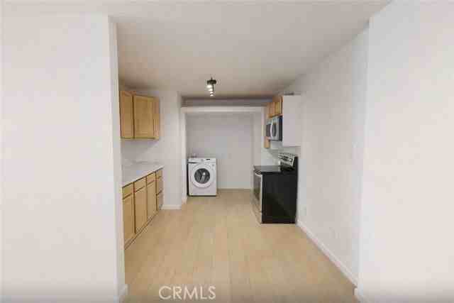 5637 E Palmdale Blvd #B - Photo 7 of 8