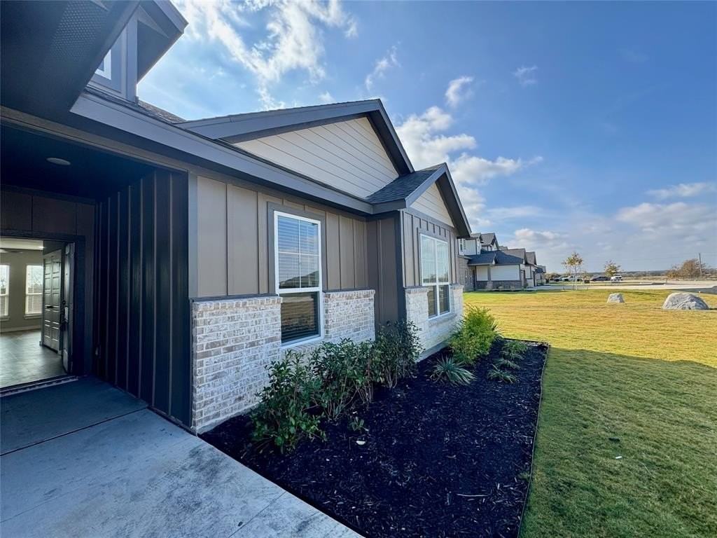 3842 Clovis St - Photo 3 of 26