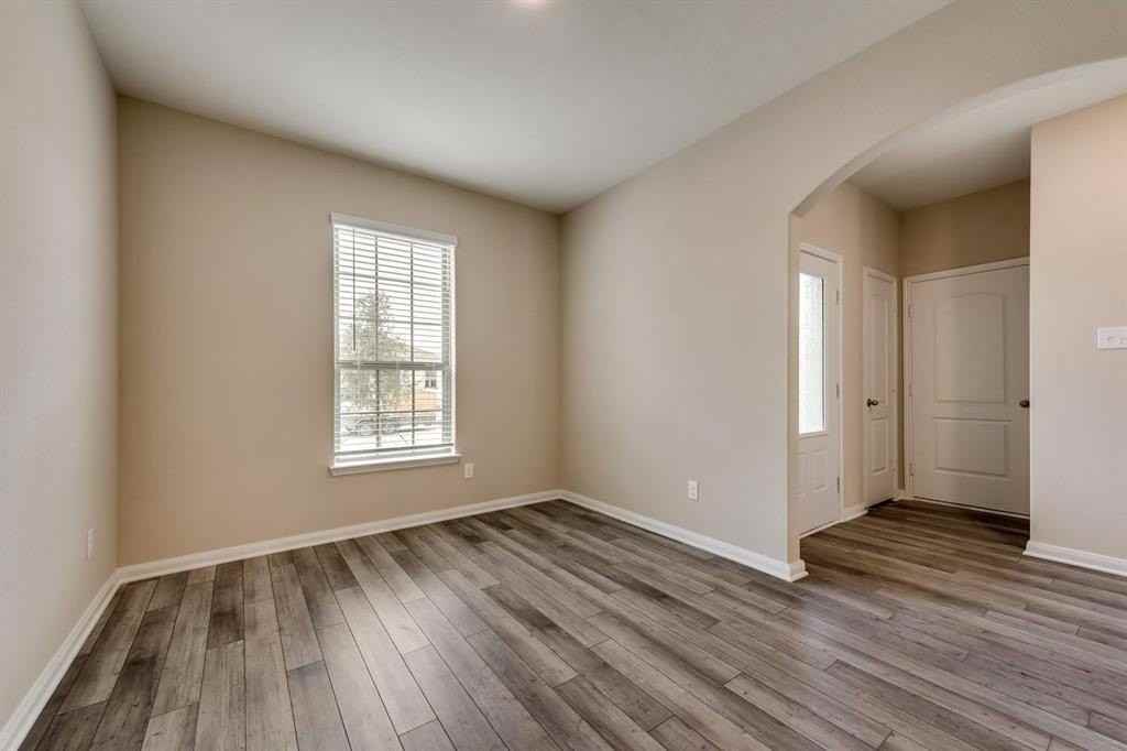 2306 Dahlia Way - Photo 7 of 24
