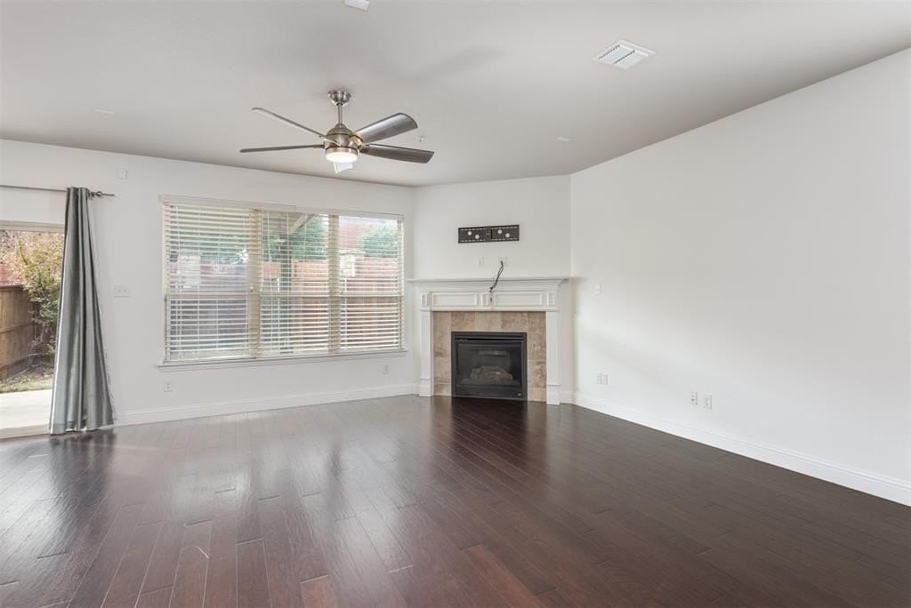 2492 Jackson Dr - Photo 4 of 27