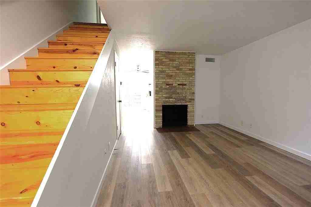 4033 Gilbert Ave #104 - Photo 5 of 23