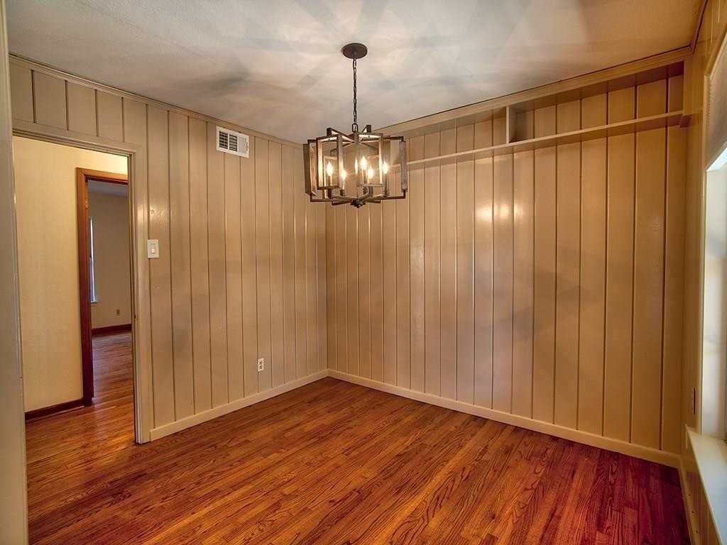 2318 Elmwood Blvd - Photo 5 of 19