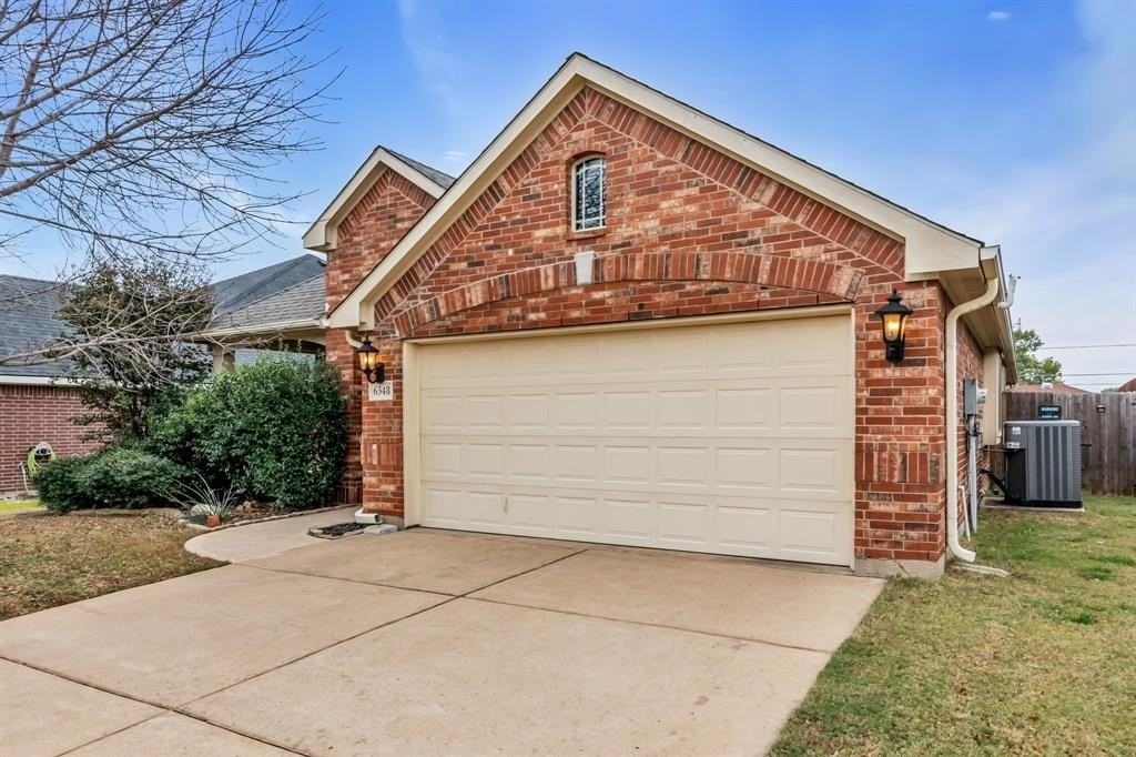 6548 Fairview Dr - Photo 3 of 31