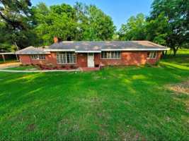 featured image of 3444 S Garrett St