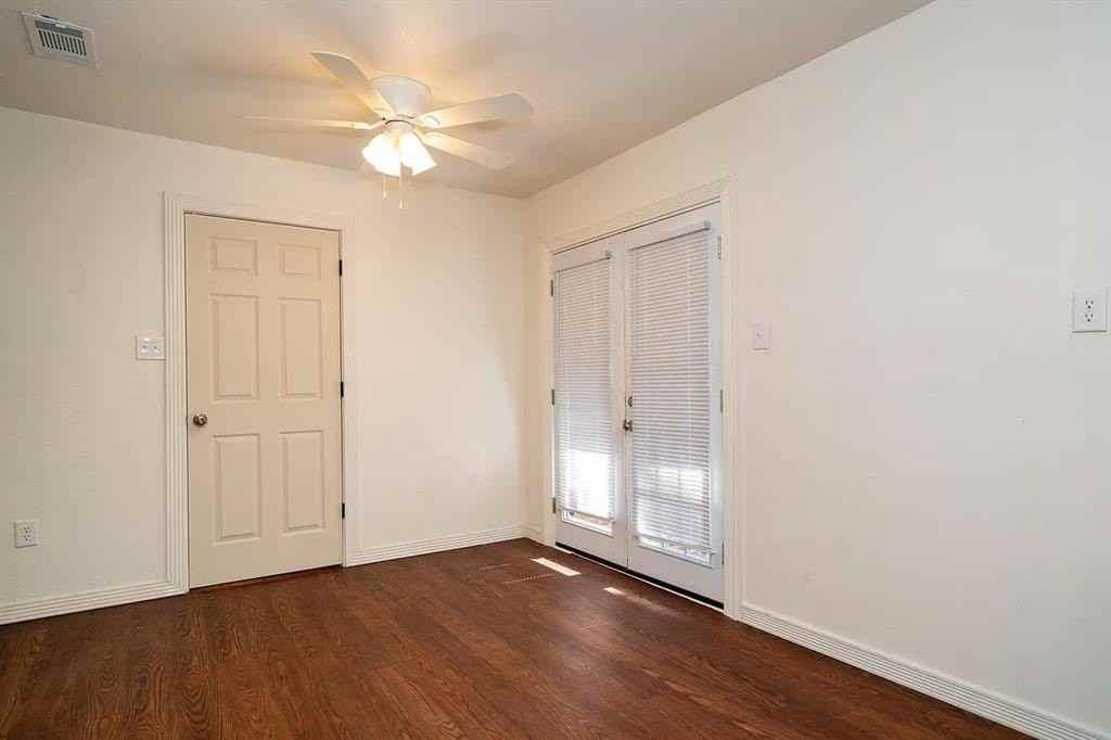 3444 S Garrett St - Photo 5 of 20