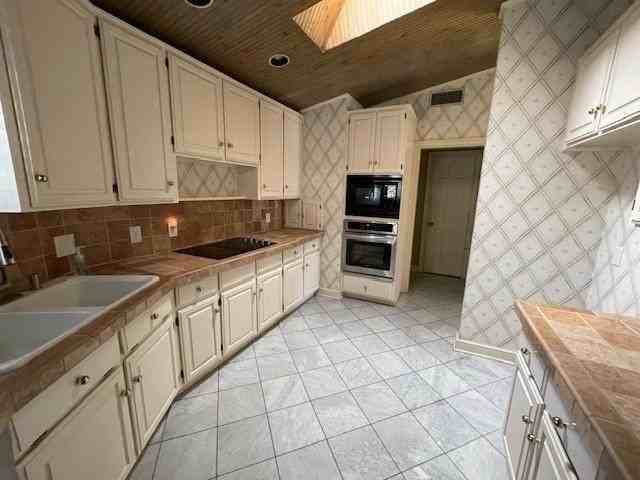 5821 Ridgerock Ct - Photo 2 of 24