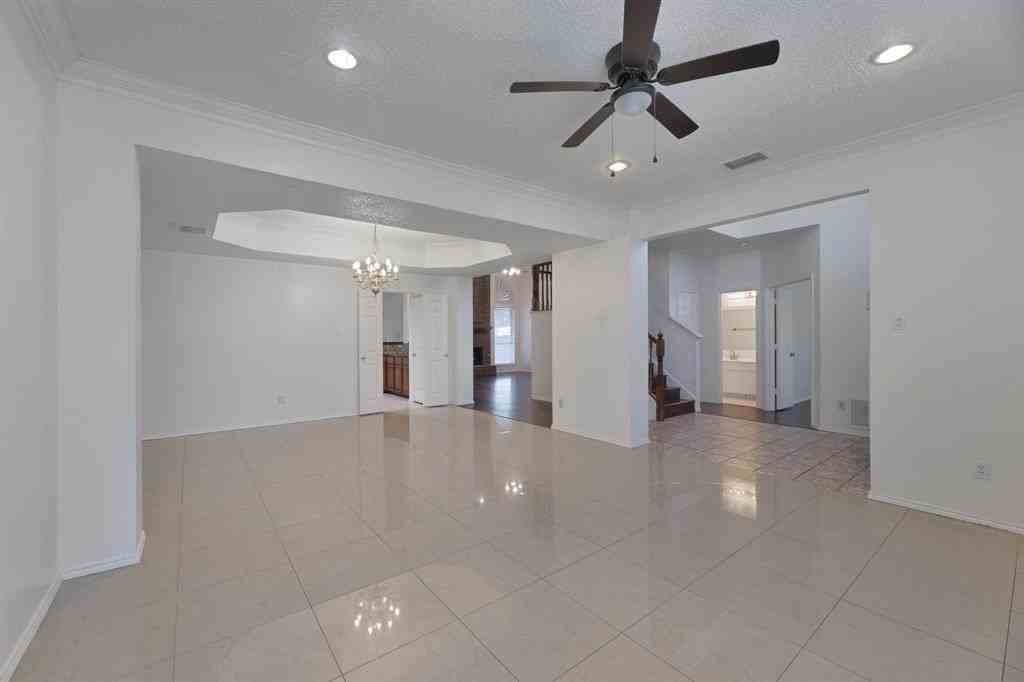 2617 Beeman Dr - Photo 6 of 32