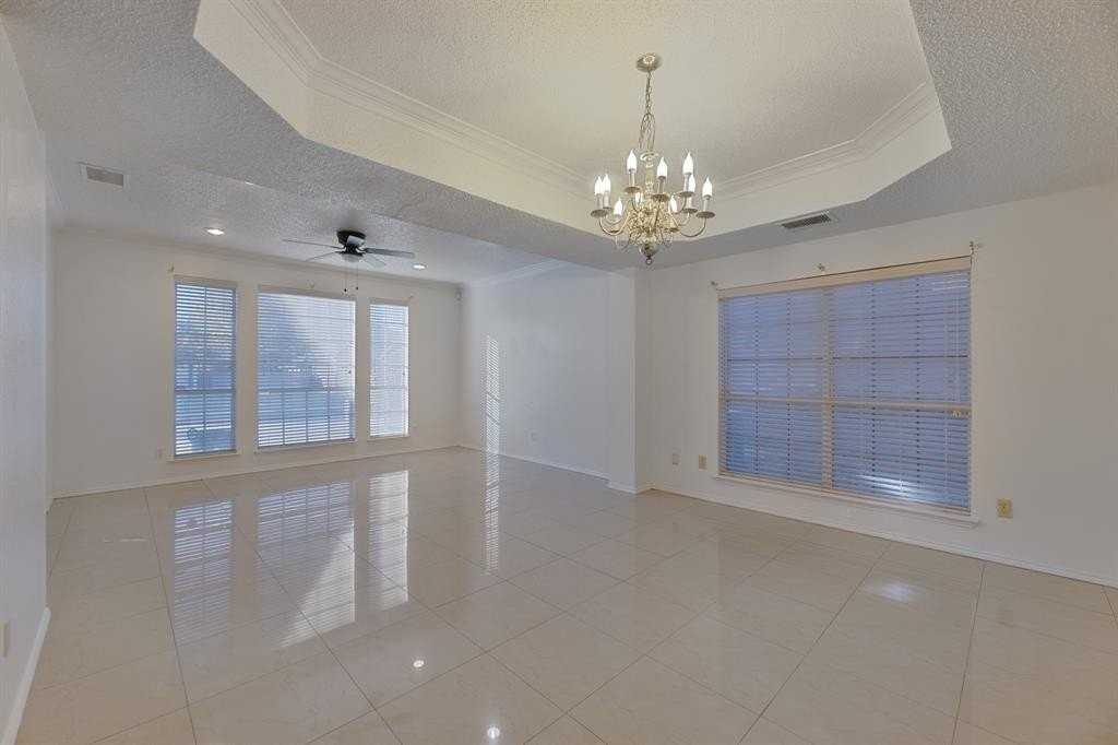 2617 Beeman Dr - Photo 7 of 32