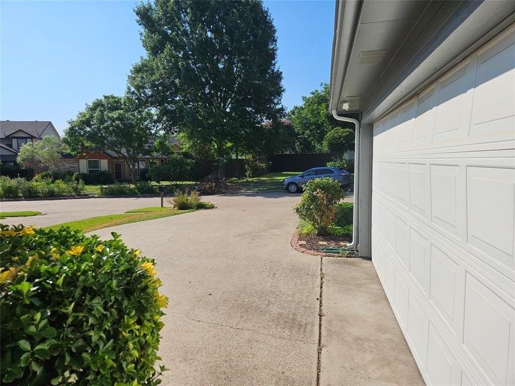 2705 Francisco Dr - Photo 5 of 31