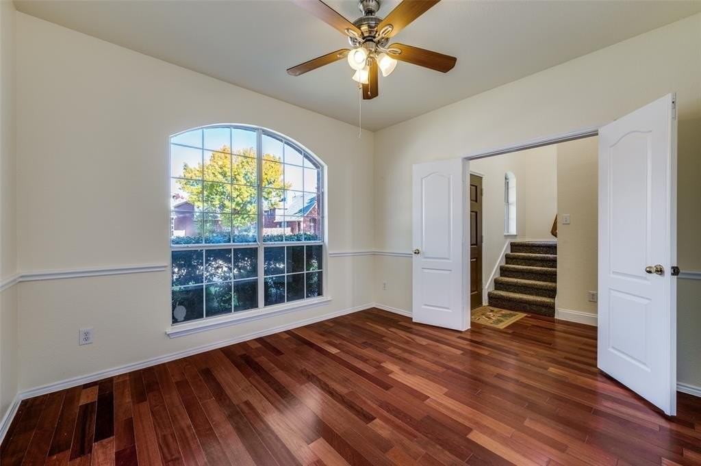 535 Hawken Dr - Photo 2 of 12