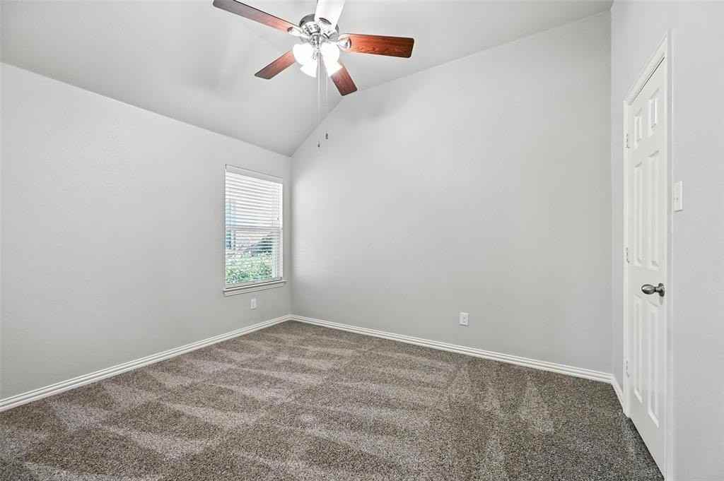 9209 Friendswood Dr - Photo 5 of 17