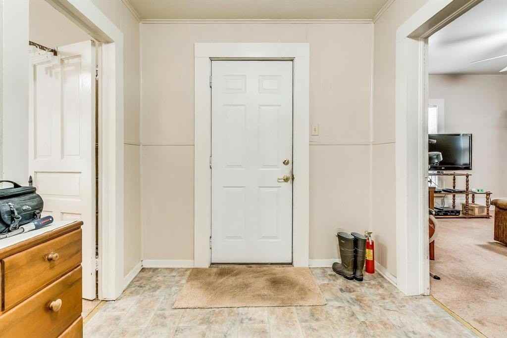 791 N Clinton St - Photo 3 of 27