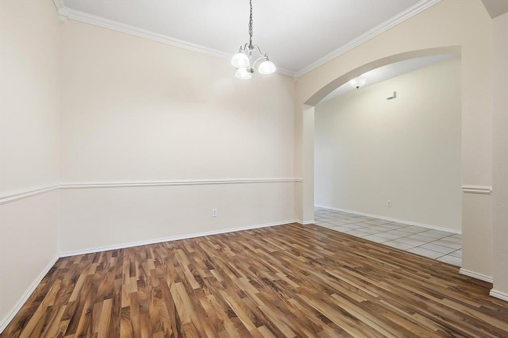 1503 Nightingale Ln - Photo 7 of 20