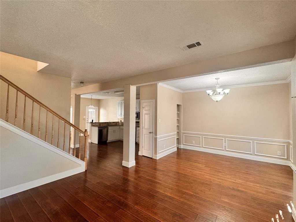 9435 Blue Jay Way - Photo 6 of 27